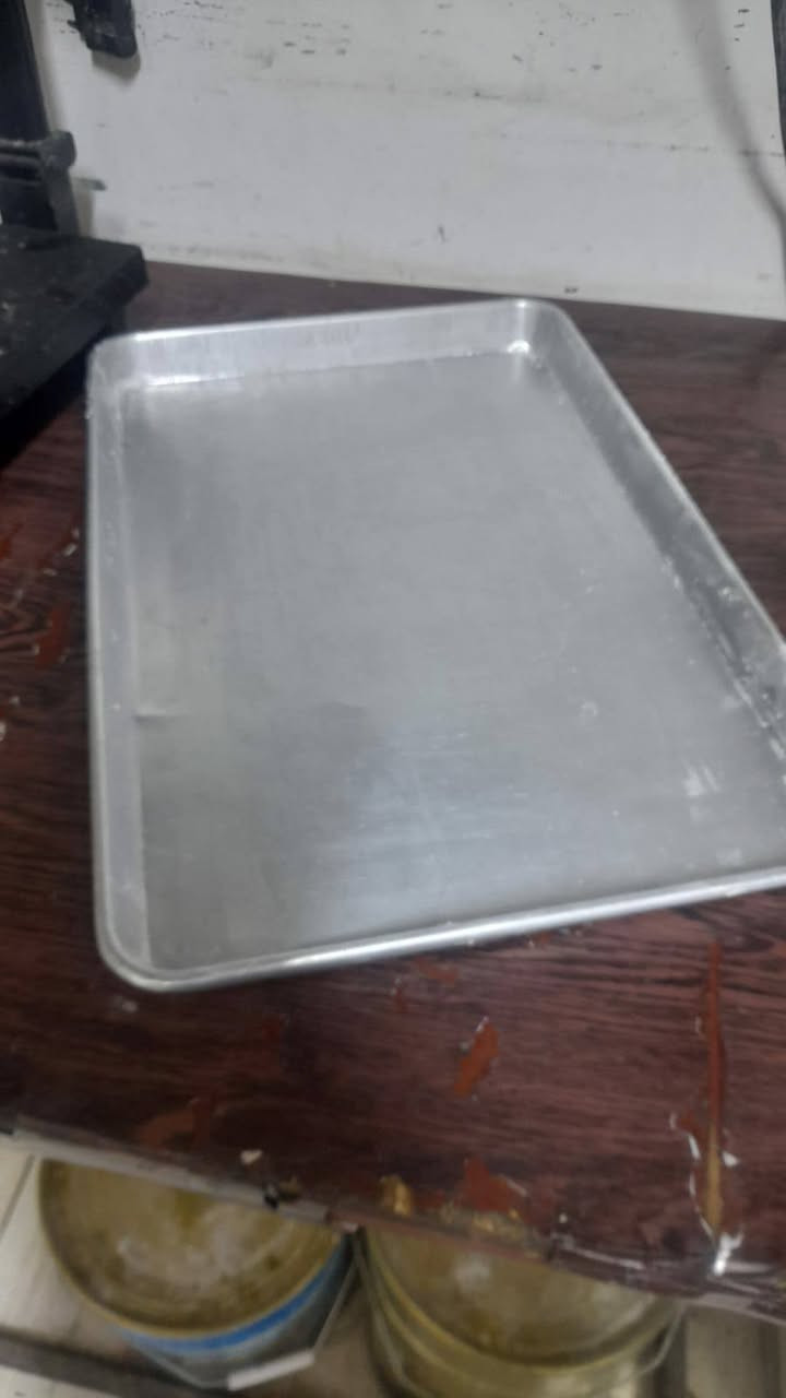 غراض للبيع فرن عجانه طاوليات استخدام قليل جدآ مكاني كربلاء *********** واتساب
