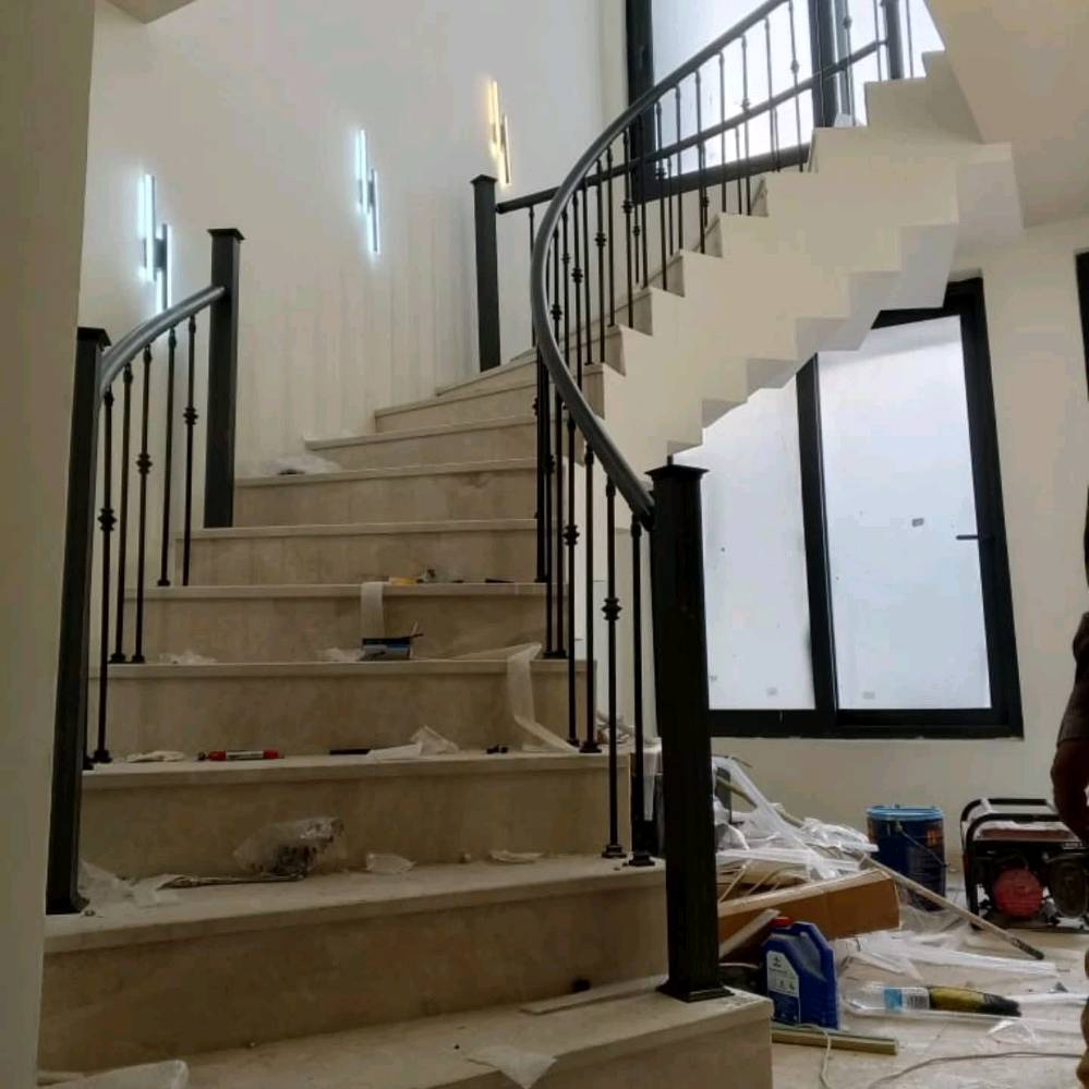 نعمل كافة أنواع المحجرات التركي الحديد الزجاج الالمنيوم عالي الجوده والسعر التنافسي تصميم --وتنفيذ حسب طلبك 
***********