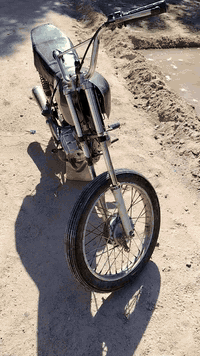 سلام عليكم دراجه اربعه قير للبيع موديل 13 الدراجه صوت كرنك والسعر 175 وبيها مجال هذام
***********
