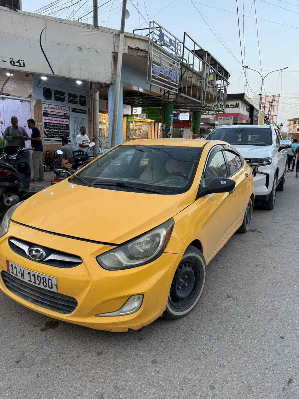 اكسنت ٢٠١٣ وارد امريكي سياره خير من الله اخت جديده ربي يشهد مكينه كير شرط حداديه شرط تبريد شرط سياره نافضها ع ايدي كله جديد منضومه المي +منضومه بانزين +منضومه الاحتراق + منضومه الهواء ربي يشهد كله جديد ترايك وين متريد شرط لا دفانز ولا شي  سياره باسمي تحويل مباشر للبيع او مراوس حسب قناعه استفسار اكثر *********** مكان السياره واسط الكوت
