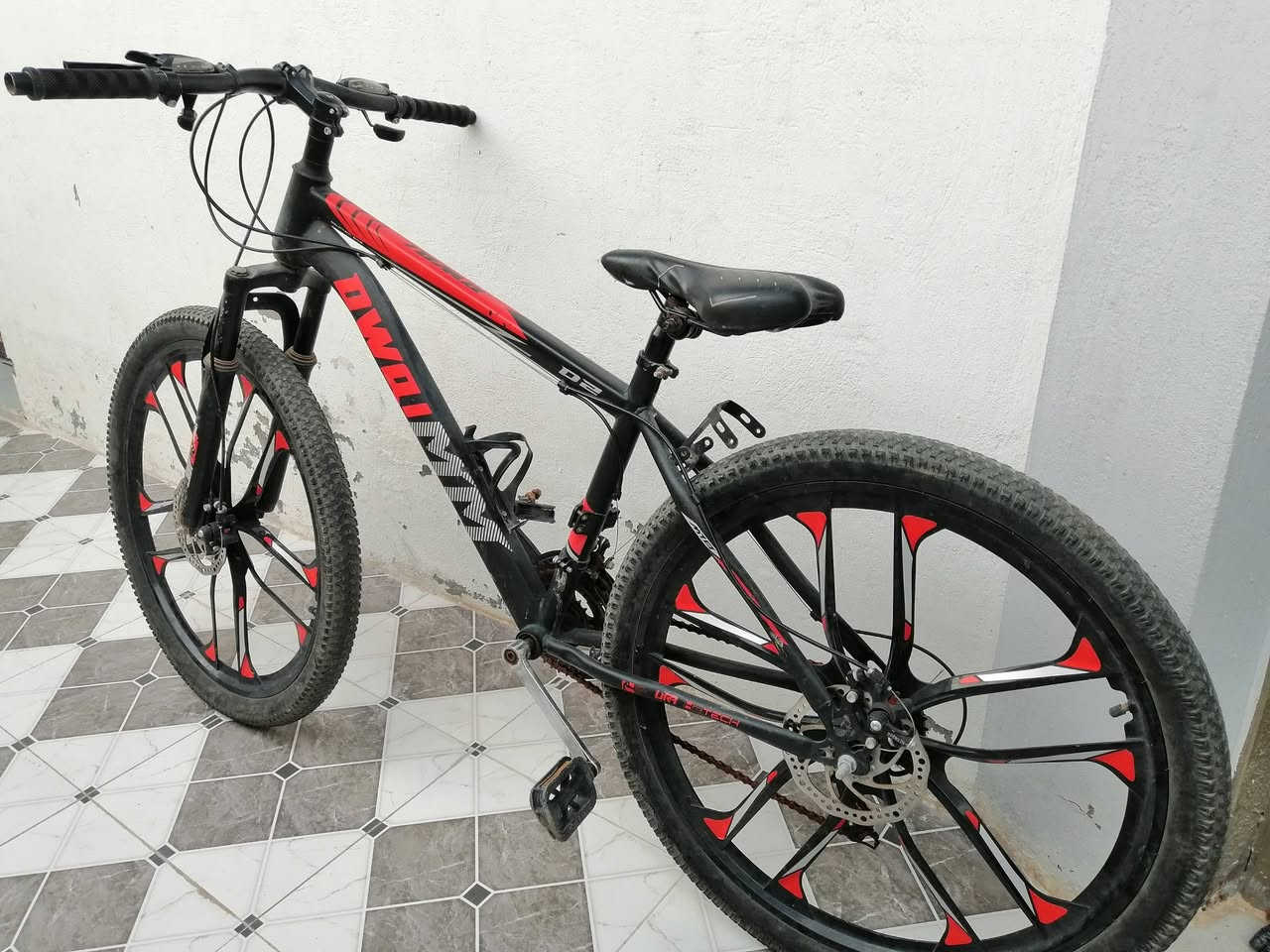 بايسكل جبلي أمريكي للبيع او مراوس
بريكات دسكات
كير امامي خلفي
دبلات امامي
كير دكمه مو فره
مراوس أو للبيع


**إذا كنت صاحب هذا الإعلان وتريد حذفه لأي سبب، رجاءا أرسل رسالة إلى الدعم الفني**