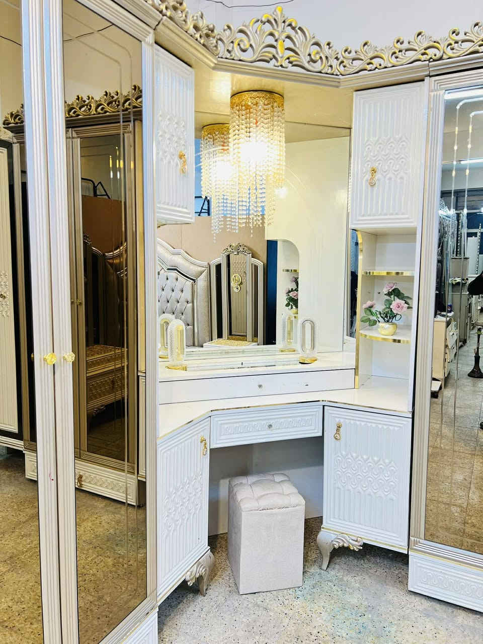 غرفه نوم تركي 🇹🇷🔥
9 قطع ملكية ميز تواليت داخلي 
كنتور زاويه كوالتي عالي سجج هايدروليك شازلون مخزن اناره ميز تواليت 🌞 صبغ حراري برغي وجوي حديد يده ذهبي حديد ضهر بلوك جام برونزي قماش وتر بروف خشب ثقيل سعر جديد 3 مليون سعر الحالي مليون و 700 بيهه مجال 
مع شد ونقل مجاني داخل بغداد 🧑‍🔧🚛 نضافة 90 💯 ((محافظات ب كروه رمزية))


**إذا كنت صاحب هذا الإعلان وتريد حذفه لأي سبب، رجاءا أرسل رسالة إلى الدعم الفني**