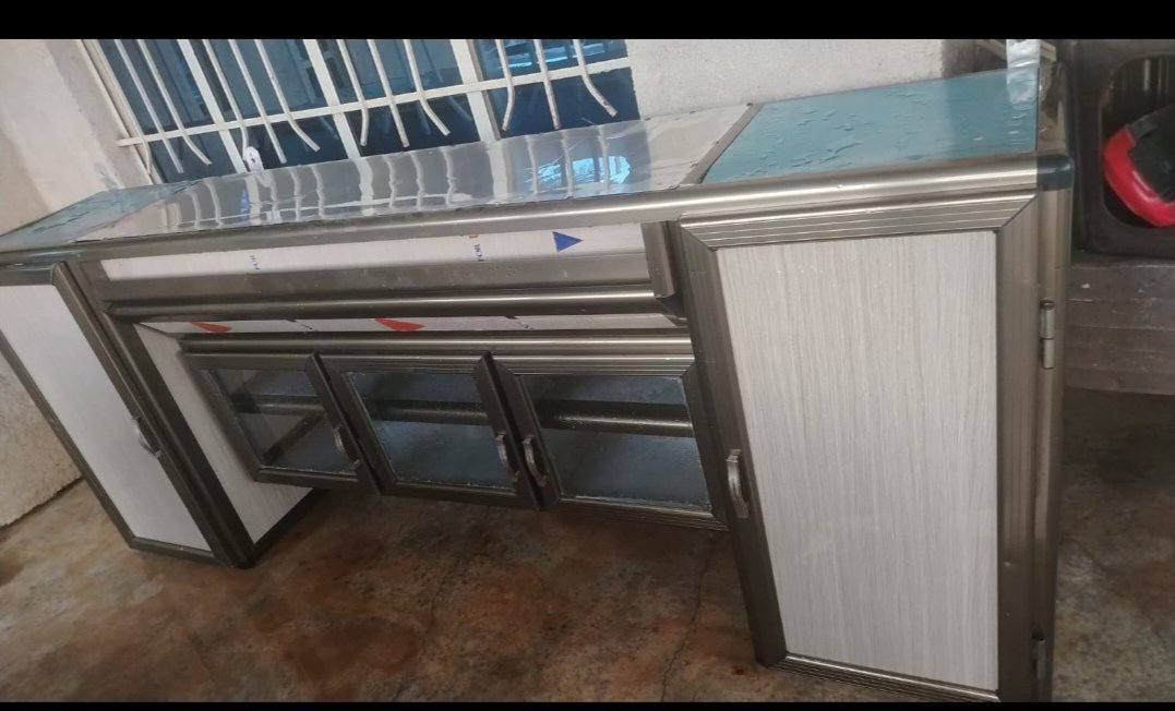 للبيع كاونتر ٣ قطع مترين ونص *********** سامراء
