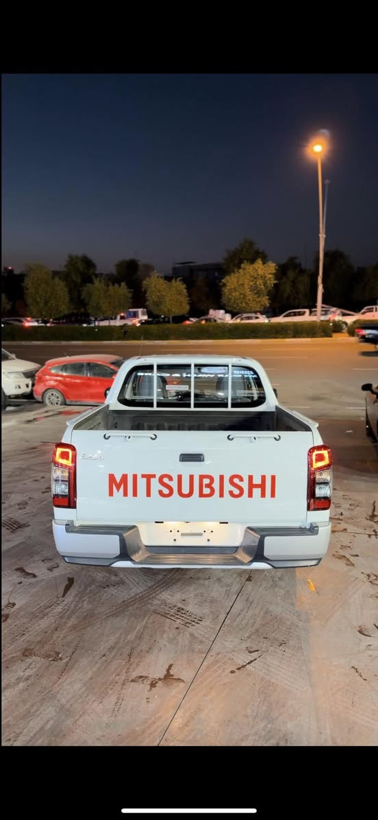 ميسوبيشي L200 
موديل ٢٠٢٣
وارد خليجي 
جمالغ و باب سكن صبغ 
بدون رقم تترقم شمالي 
سعرر ١٤٤ ورقة بيها مجال بسيط
***********
واتساب
