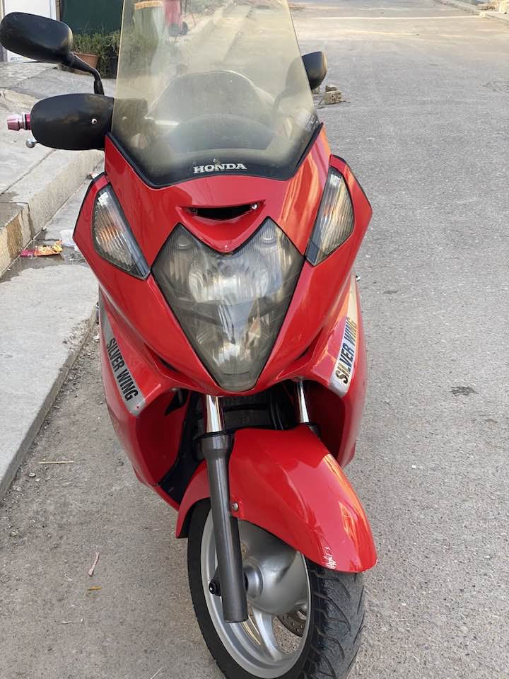 سلفر ونج 400 مكينة وكلجات وكهربائيات  كفالة نظافة الكفر 70 بالمية بانزين كلة محسن دهن موتل مبدل جديد زوج تايرات جدد باتري جديد ادامة كاملة وبيهة سستم سماعات تيربو شادهن ب١٢٥ الف السعر ١٤ وبيهة مجال مكاني بغداد الشعب الثعالبة 
***********
