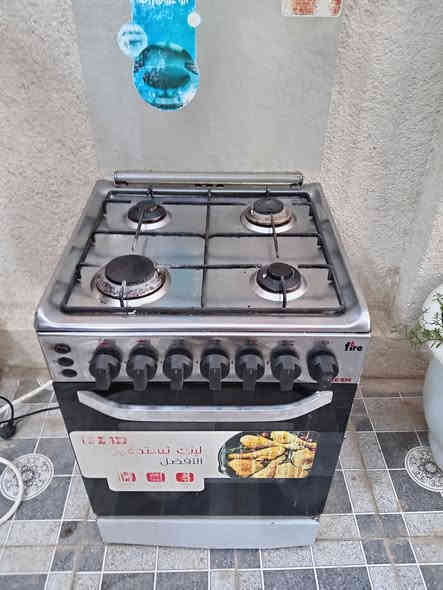 متاح طباخ فريش نظيف وسط +مبرده حجم كبير اخت الجديده +بلازمه نظيفه حجم 32 كلهن 150 قفل واتساب ***********
