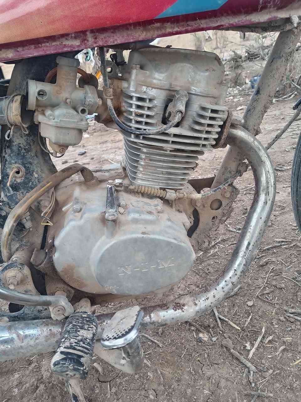 دراجه للبيع الموديل ١٩ كلك مكفولة من السرقه المكان الكوت متواجد خاص ٢٠٠ و بيه مجال ***********
