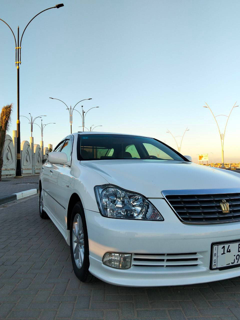 للبيع الفخامه اليابانيه تويوتا كراون شاهينه🇯🇵🧿 موديل 2007 اصل دخول جديد وتسجيل جديد مزاد دوله اصوليه💯 شرط التحويل رقم بصره أنكليزي السياره جديده بمعنه الكلمه 💯 كفاله عامه من الدعاميه لدعاميه من جميع النواحي من صبغ عراق ويابان وفتح وكص ونقل وضربه ودحجه وزلغ وشخط 
مواصفات السياره 
كريستال أصل
فتحه قماره
شاصي 182
بصمه رصاصيه
 ٣دكم بلاد
محرك 3000 .. 6 اسلندر V6
تبريد قطعتين
6بصمات
مري شفط
اشارة ترحيب عند الاقتراب
كير 6 نمر
 مثبت سرعه 
 داخل رصاصي جديد + صاج
 كشنات كهربائيه
شاشه 
كامره خلفيه ابلاد
برده خلفيه ابلاد 
لحيه اماميه وخلفيه ابلاد 
علايم ذهبيه ابلاد
 مكاني بصره مامتوفر ع النت للاستفسار ***********
