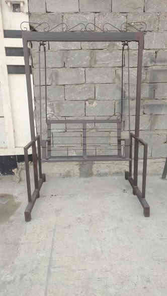 مرجوحة 3 نفرات السعر 110 
مرجوحة نفرين السعر 65 
مكاني الرمادي ***********
