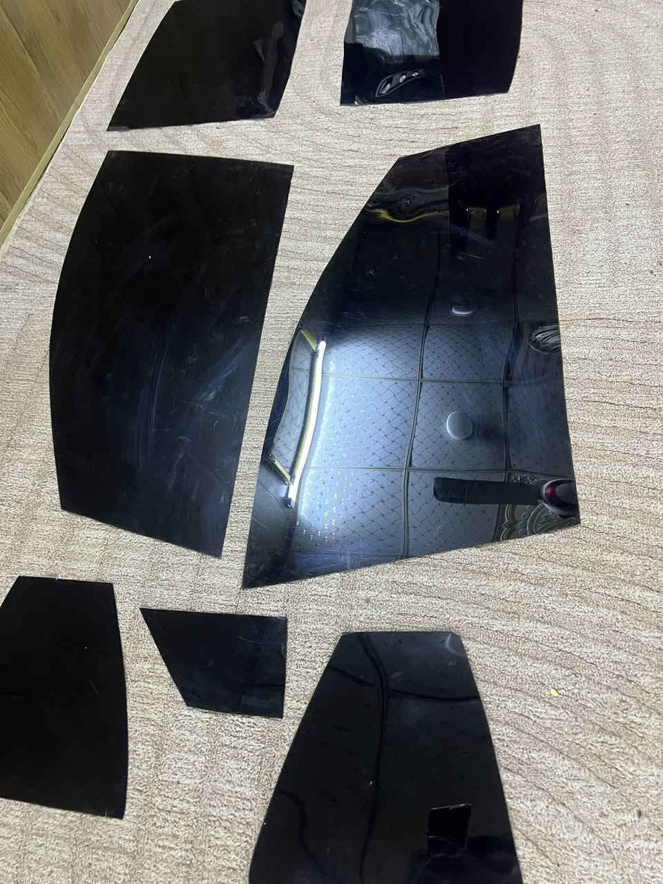 سلام عليكم عيني لبيع اشعه تضليل اسود مال كورلا شكل الامريكي كامل 4 جامات والمثلثات عاتم 100 بلميه ومن الداخل وضوح ميه بلميه قبل شهر من سويته بس بعت السياره مكاني بلنجف اليعجبه يراسلني خاص


**إذا كنت صاحب هذا الإعلان وتريد حذفه لأي سبب، رجاءا أرسل رسالة إلى الدعم الفني**