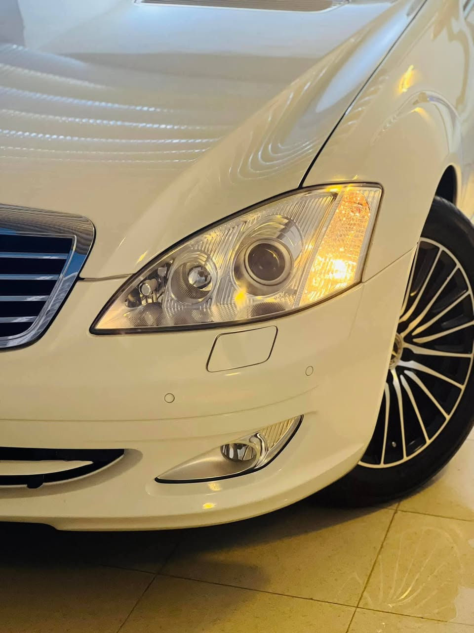 Mercedes-Benz  S550   2009
#السعر : 230$ وبيه مجال بسيط
‏#رقم الهاتف : ***********
#رقم السيارة : انبار مشروع وطني 
#مكان السيارة : الفلوجة 
-------------------------------------
 للبيع او المراوس 
مرسيدس W221 موديل 2009 ا
صل حجم 550 Sباب طويل  ماشية 85 الف 
وارد ياباني كفاله عامة ضربة وصبغ وتبديل 
مواصفات
1_ بصمة⁩ 
2_ محرك  V8 5.5+كير مكفولات ⁦
3_تبريد 3 قطع ❄️⁩
4_كروز سرعة🔒 
5_فتحة   
6_جنطة شفط ⁦🔍
7_ابوب شفط  ⁦
8_لايت داينمك  
9_ تلفون 📞 
10_ستيرن  كهرباء ⁦
11_حساسات امامية+خلفية ⁦
12_ لدات داخلية 
13 انارة ترحيب💡 خارجية وداخلية ⁦
14_شاشة اعطال💬
15_داخل جلد اسود ⁦
16_لايت زنون 
17_ دبل جام بلورايز كامل 
18_تجوات خلفية كهربائية 
19_ويل 18 مع تخم تاير جديد ⁦
20_مري شفط ✨
21_صدر امامي خلفي جديد ⁦
22_حساس مطر💦
23_هزة جديدة+سنوية  
24_كشنات هيترات🔥+تبريد ❄️ امامي +خلفي
25_بردة كهرباء +بردات جانبية كهرباء ✨
26_تبريد خلفي منفصل 
27_زراك لايت 💦 
28_شفتات ستيرن 
29_ وضعيات قيادة سبورت وعادي واوتو🔥
30_كشنات خلفية كهرباء 
31_سيدي جنجر  
32_سستم صوت harmen kardon 
33_كاميرا خلفية دوارة
