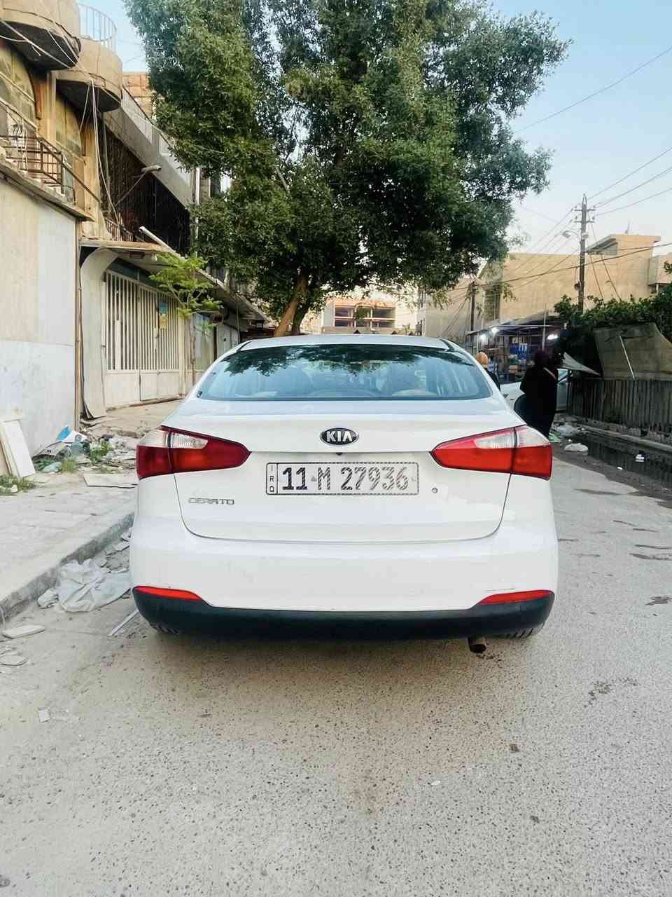 سلام عليكم 
سيراتو 2014 خليجي مكينه 1600 بيها صبغ يم قبق البانزين و شبر باب عكس السايق فقط السعر 105 و بي مجال بسيييط الاستفسار الاتصال او مراسله الرقم ***********
