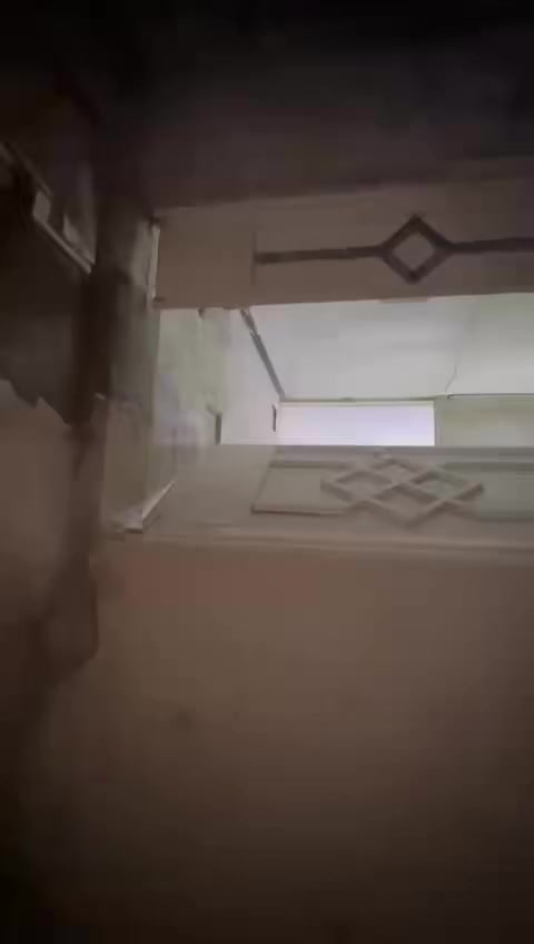 بيت للايجار الجزيره باب الهوى ب300
يتكون من غرفه وستقبال وصاله ومطبخ وحمام ب300 الف

***********
