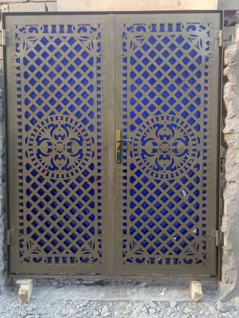 حدادة السبطين
لعمل كافة انواع الابواب والشبابيك والمحجرات والسقائف
بأدارة
حيدر ابو آية الحداد
***********
