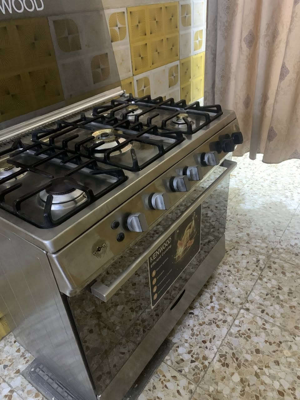 طباخ ٥ مشاعل كينود للبيع السعر ٢٠٠


**إذا كنت صاحب هذا الإعلان وتريد حذفه لأي سبب، رجاءا أرسل رسالة إلى الدعم الفني**