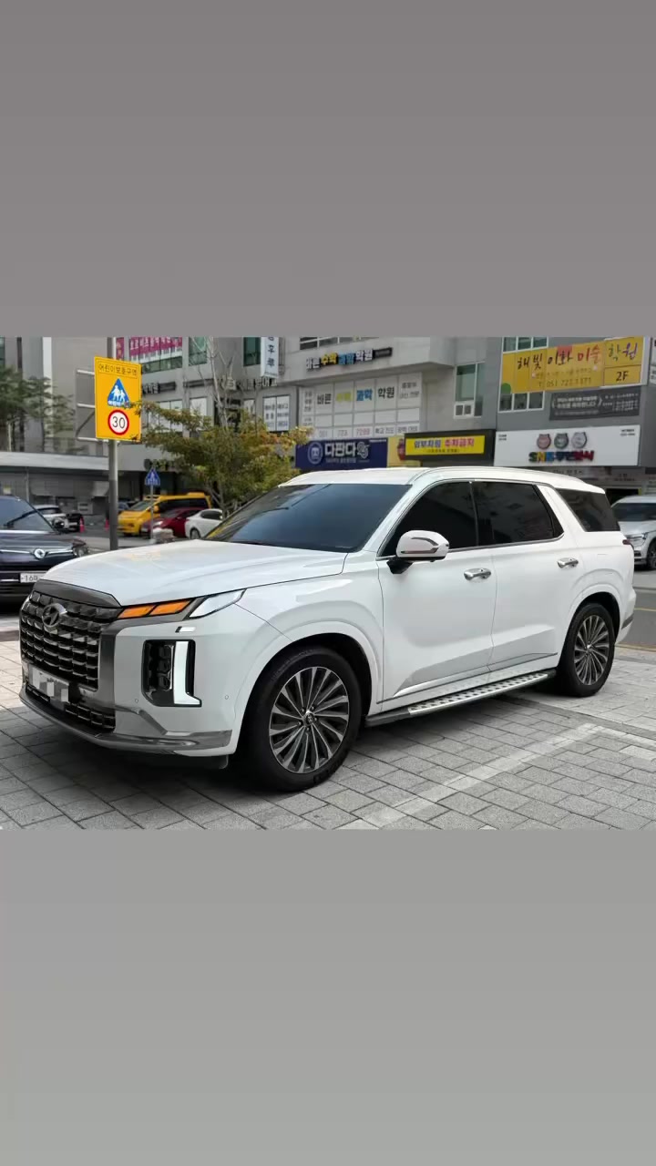 تدخل على كتاب ذوي الشهداء✅ 

مدة الوصول 25 يوم ✅

هيونداي بليسايد 2024✅ 

✅ فئة كلكرافي  اعلى فئة داخل عسلي 
  ✅ كلين تايتل (كفاله عامه)
✅ وارد كوري 
✅ 7 راكب
✅ الوقود: بانزين
✅ محرك 6 سلندر – 3800 CC

للحجز مراجعة الشركه :

📍 العنوان : بابل – الشوملي 

📞 للاستفسار عن باقي التفاصيل 👇

*********** 
***********

اوقات الاتصال من التاسعة صباحاً الى التاسعة مساءً لطفاً
