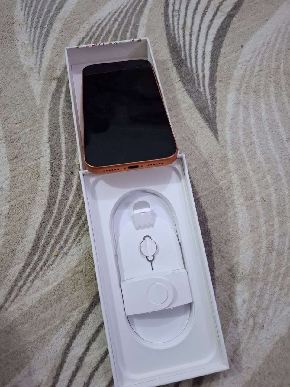 17 pro Max بطارية 97 الجهاز نضيف شخط مابي تاريخ الضمان بعده ما منتهي الذاكرة 256 
ZA رقمي ***********
