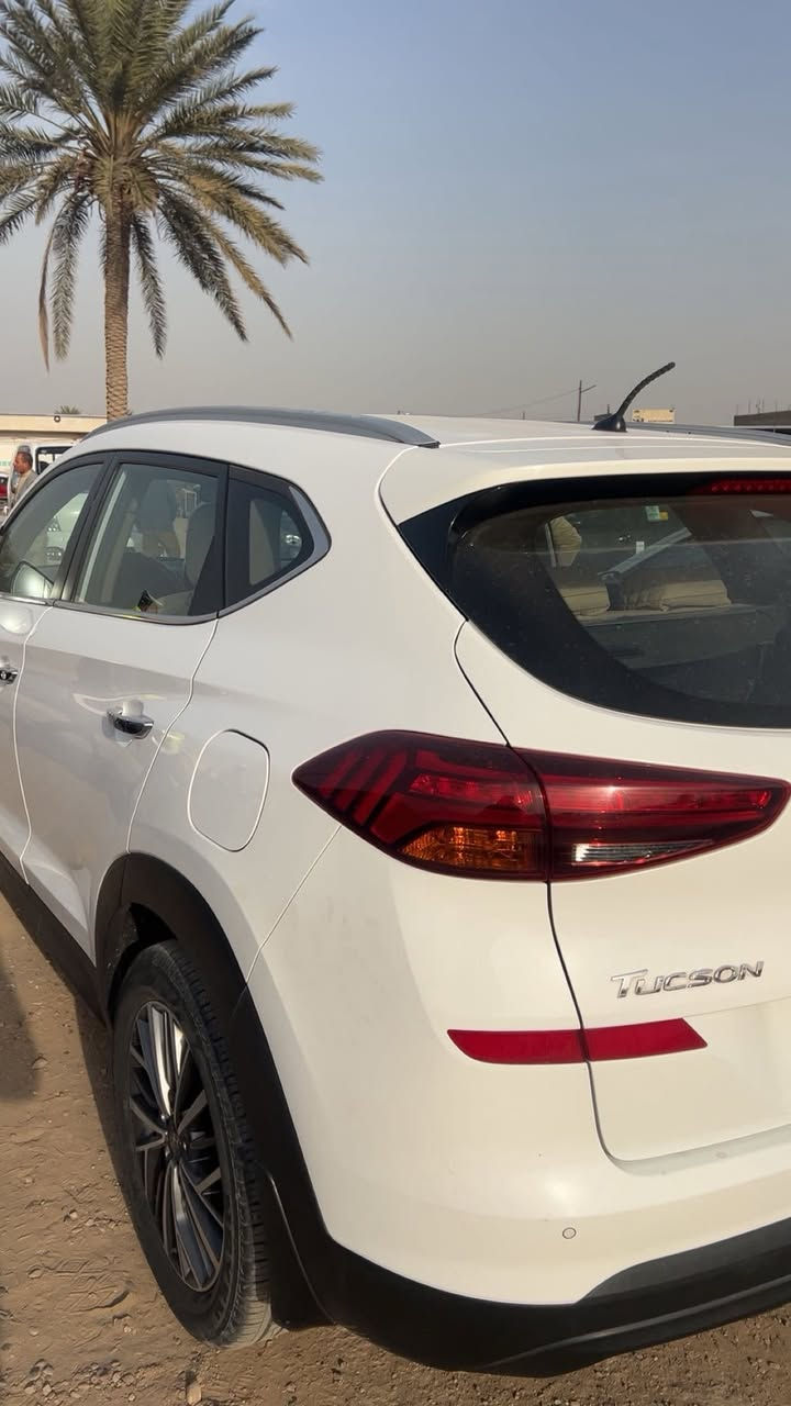 السلام عليكم 
للبيع توسان 2019خليجي
رقم بغداد
مكفوله كفاله عامه
كشنات اثنين كهرباء
اشاير بالمري
حساسات خلفيه
كشنات مغلفات 
عداد ٦٢ الف
كشنات جلد
تحكم ستيرن جهتين
بصمه ابواب +تشغيل 
العنوان المحموديه 
للاستفسار اتصال 
***********
***********
