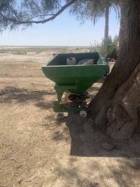 باذره للبيع مشتغله موسم واحد تاخذ ٥٠٠  كيلوا غرام يعني نص طن  للاستفسا...