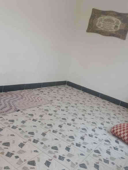 بسم الله الرحمن الرحيم يعلن مكتب بركات علي الاكبر للعقار دار للايجار او للرهن ... 

مساحة 100 متر خريطه كامله 

الموقع ... نجف الاشرف مقابيل قرية

 الغدير شارع المؤسسه ... 

يحتوي ع غرفه وصاله ومطبخ.

 استقبال و صحيات

ايجاره 200 الف ... 

 رهينه 12 مليون سنه وقابل للتجديد

 الستفسار اتوصل ع رقم الهاتف

 (***********)

من طرف المندوبة رقيه اللعقار
