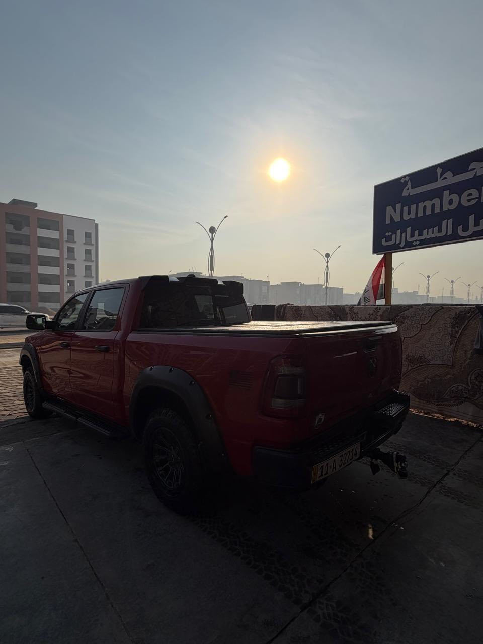 ‏🔥 للبيع دوج رام– Ram Trucks 1500 | موديل 2022 | Built to Serve Edition الخاص 🔥
‏
‏الفئة: 1500 – Built to Serve Edition
‏
‏الموديل: 2022
‏
‏اللون: أحمر طماطي
‏
‏الممشى: 80,000 ميل
‏
‏الحالة: نظيفة جداً ومصروف عليها
‏المحرك والأداء
‏
‏نوع المحرك: V8 HEMI
‏
‏السعة: 5700 سي سي (5.7 لتر)
‏
‏القوة: 395 حصان
‏
‏الجير: أوتوماتيك – گير ماوس (Rotary)
‏
‏نظام الدفع: 4×4 دفع رباعي
‏
‏أوضاع الدفع: ثقيل وخفيف (4 High – 4 Low)
‏
‏الإضافات والتعديلات
‏
‏مرفعة احترافية: 2.5 إنج
‏
‏منظومة غاز: سعة 180 لتر
‏
‏تعمل على الغاز والبنزين
‏
‏المواصفات الخارجية
‏
‏جنوط أصلية خاصة بالإصدار
‏
‏إنارة أمامية LED
‏
‏إنارة خلفية LED
‏
‏مرايا كهربائية
‏
‏هيكل قوي ومتين
‏
‏المواصفات الداخلية
‏
‏كشنات جلد أصلية بحالة ممتازة
‏
‏شاشة معلومات
‏
‏نظام صوتي أصلي
‏
‏تحكم من المقود
‏
‏تكييف ممتاز
‏
‏أنظمة الأمان
‏
‏نظام فرامل ABS
‏
‏نظام ثبات إلكتروني
‏
‏وسائد هوائية
‏
‏نظام مانع انزلاق
‏
‏الحالة الفنية
‏
‏محرك ممتاز
‏
‏جير ممتاز
‏
‏نظام 4×4 يعمل بكفاءة
‏
‏جاهزة للفحص
‏
‏تفاصيل الحادث
‏
‏حادث خفيف في جاملغ عكس السائق والبنيد
‏
‏بدون شاصي
‏
‏الشاصي سليم 100%
‏
‏الضرر تجميلي فقط
‏
‏📞 للجادين فقط.
***********
