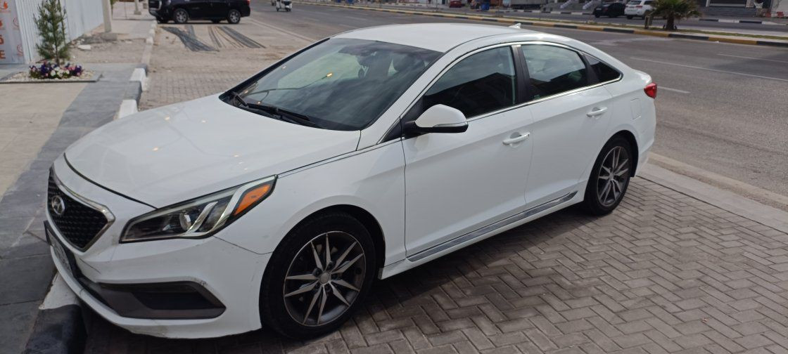 السلام عليكم اخوان سوناتا رياضي 2017 وارد امريكي رقم بصرة باسمي طخم تاير باتري جديد الحادث مرفق مع الصور السعر 120 قابل للتفاوض هاتف *********** واتساب
