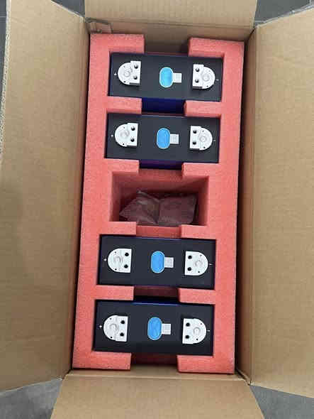 السلام عليكم ورحمة الله وبركاته

🔋 متوفر لدينا خلايا ليثيوم أصلية 100% جديدة من شركة EVE (موديل MB31)
✔️ Grade A – غير مجددة – استيراد مباشر من الشركة – كفالة فحص المقاومة – جودة وأداء عاليين

⚡ المواصفات المتوفرة حالياً:
🔹 3.2V – 314Ah – حتى 8000 دورة شحن/تفريغ

💰 الأسعار:

🔸 سعر الجملة: 85,000

📦 البيع جملة ومفرد – لأصحاب المكاتب والمشاريع
🚚 يتوفر توصيل إلى جميع المحافظات

✅ منتجاتنا أصلية ومضمونة وبأفضل الأسعار
⏳ الكمية محدودة .. سارعوا بالحجز الآن!

📞 للطلب والاستفسار يرجى التواصل على الرقم: ***********
📍 موقعنا: بغداد – الكرادة – شارع العطار – مجاور شركة حمورابي – الطابق الثاني
