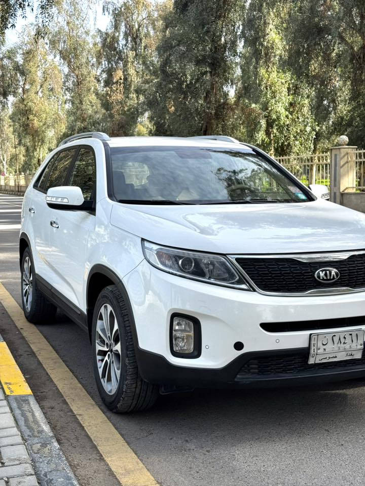 سياره سورنتو للبيع
موديل 2015 مكفوله كفاله عامه 
كلين ماشيه 107 كيلو
رقم بغداد بسمي شرط التحويل 
المواصفات 
 كامره خلفيه 
حساسات امامي وخلفي 
بك لايت LED
بصمه تشغيل 
 بصمات 
سبعه  7 راكب
مري كهرباء 
اناره بل يدات باب 
اناره داخلي 
6 سلندر
شاشه لمس 
اشاير بلمري 
تحكم ستيرن
اشاره ترحيب 
قطع تبريد عدد 3
كرسي السائق  كهربائي
تبريد وتدفئه شغال
سعر: 210 وبيها مجال
مكاني الموصل 
الاستفسار: ***********
