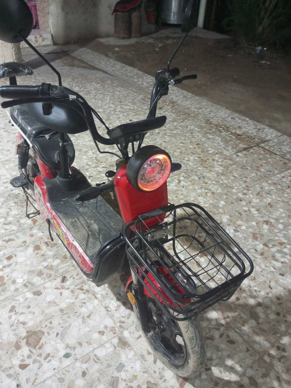 السلام عليكم دراجة شحن للبيع
السعر مناسب جداً الاستفسار ***********
