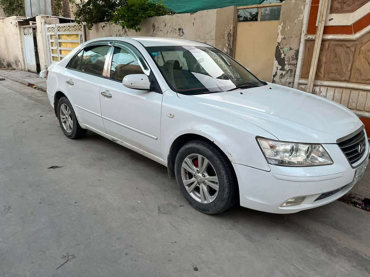 السلام عليكم
للبيع سوناتا 2009وارد كوري رقم بغداد
سنويه وهزه وارقام جديده تحويل مباشر 
بيها ضرر قبغ جنطه وجاملغ خلفي وباب السايق مصبوغ 
كير مكينه صدر تبريد السياره جاهزه مابيها اي نقص مكاني ديالى بعقوبه ***********
السعر 100 وبيها مجال
