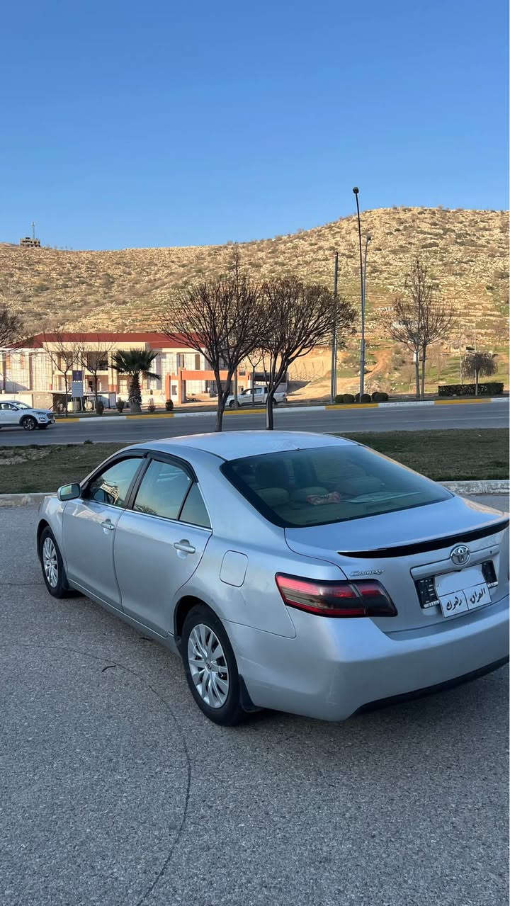 🚗 تۆیۆتا کامری 2010 (Toyota Camry)

سەیارەکا گەلەک پاقژ و بێ مەسرەف، 
ئامادە بۆ لێخوڕینێ.

🛠 مۆسەفات و حالەتێ سەیارێ:

• بێ مەسرەف: سەیارە گەلەک یا پاقژە و چو مەسرەف ل سەر نینن.
• گێر و مەکینا: ب شەرت (بی تەقرە).
• ژناڤدا (داخلی): گەلەک پاقژ و ب شەرت.

✅ پشکێن ب شەرت (فحص):
سەیارە یا ب شەرتە ژ ڤان لایەنان ڤە:
1. برین: ب شەرت.
2. قەلبین: ب شەرت.
3. پەرەشوت (Airbag): ب شەرت.
4. شاسی: ب شەرت.

🎨 تێبینیێن بۆیاغێ:
• بتنێ بانێ سەیارێ سبخە ، تشتێ دی هەمی ب شەرتە. دهوك, العراق


**إذا كنت صاحب هذا الإعلان وتريد حذفه لأي سبب، رجاءا أرسل رسالة إلى الدعم الفني**