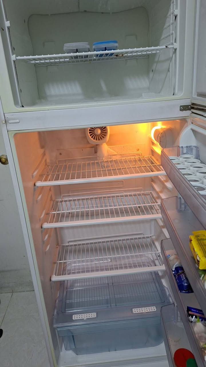 للبيع
(1)غسالة أوتوماتيك 7 كيلو 

ماركة كورية 

مستعمل جدا قليل شبه جديد 

تشتغل 3 أمبير

 

(2)ثلاجة Beko / قدم 18 

شغال 100%

أربيل المربع الذهبي


**إذا كنت صاحب هذا الإعلان وتريد حذفه لأي سبب، رجاءا أرسل رسالة إلى الدعم الفني**