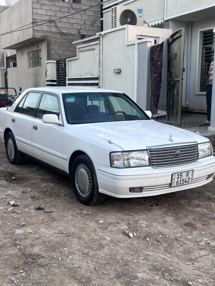 ‏سلام عليكم للبيع تويوتا كراون أيسربلادي موديل 98 رقم انبار باسمي سنوية جديدة مكان السيارة بغداد السيارة بدون صبغ الدعاميات فقط صبغ ￼ للاستفسار ***********￼￼
