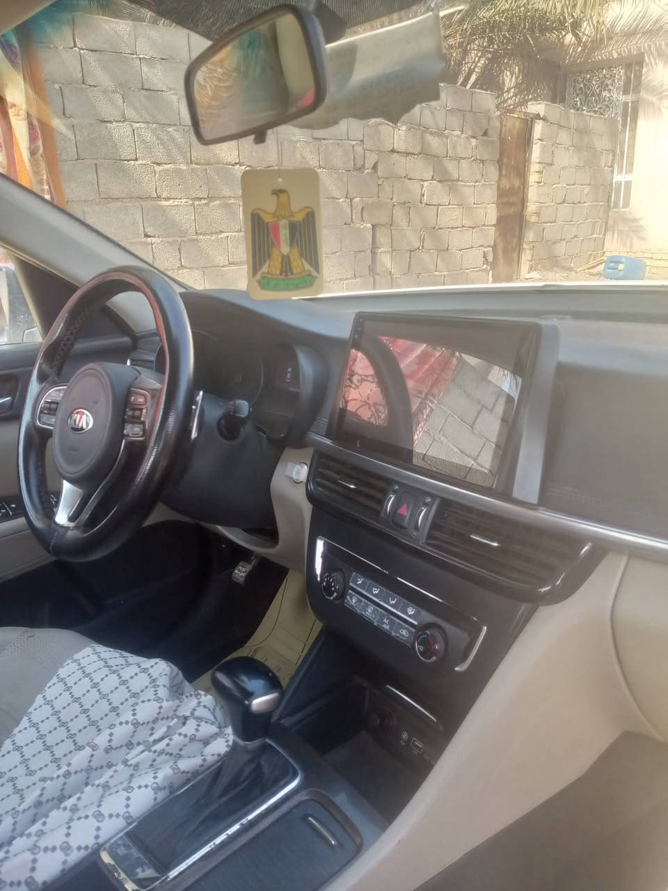 السلام عليكم كيا وبتيما للبيع مكفوله ماعدا تكحليه كارت بل البنيد يم لايت رقم بغداد بسمي بصمه فول ماعدا الفتحه السعر الاتصال ***********
