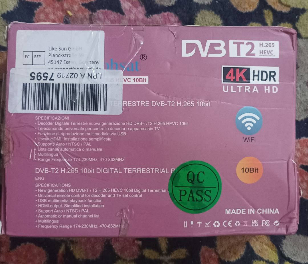 هذا الجهاز هو Haohsat T2 Pro، وهو مستقبل رقمي أرضي يعمل بنظام DVB-T2.يدعم الجهاز تقنية ضغط الفيديو الحديثة H.265 HEVC 10bit، بالإضافة إلى دقة 4K HDR لتجربة عرض عالية الجودة.يأتي بتصميم USB TV Stick صغير الحجم، ويتضمن ميزات مثل الاتصال بالواي فاي WiFi وإمكانية تسجيل البرامج.


**إذا كنت صاحب هذا الإعلان وتريد حذفه لأي سبب، رجاءا أرسل رسالة إلى الدعم الفني**