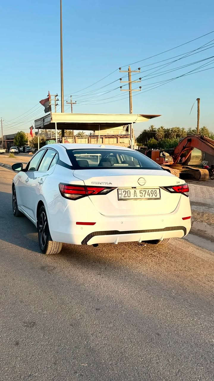 السلام عليكم نيسان سنترا 2024 sv 
مكفولة كفالة عامة من الصبغ والتبديل والبارد 
رادار امامي 
توقف ذاتي 
ماشية ٦٠ الف 
محرك كير بحالة جيدة جدا 
تخم تاير جديد
رقم ديالى تحويل مباشر 

السعر ١٤٣ $ وبيهة مجال 

مكان السيارة ديالى الخالص 

***********
