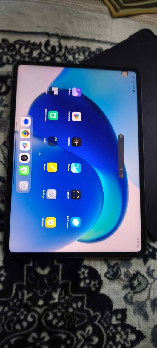 ايباد 6 اس برو استعمال قليل جدا مرتب ونضيف المكان بابل الحله *********** حلة, بابل
