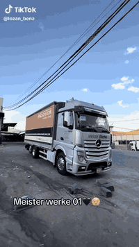 السلام عليكم السياره مار سدز وحش موديل 2012   كامل مواصفات وهذا رقم الهاتف 
***********
