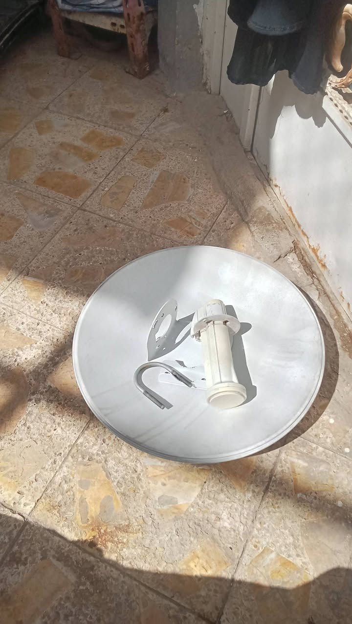 سلام عليكم نانو كامل شغال كلشي مابي صارلي 3 أشهر مشتري عنوان النجف شارع مدينه الرقم *********** وبي وتساب وسعره خاص
