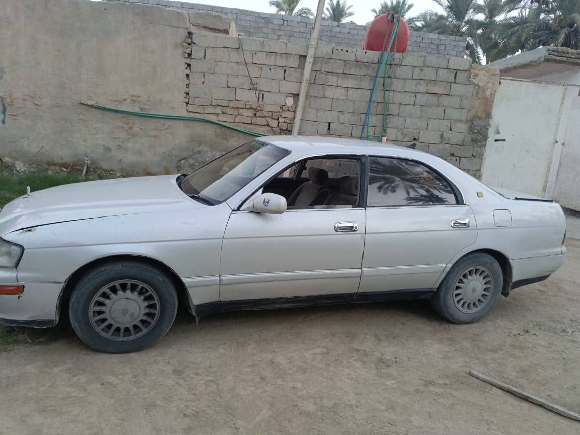 سلام عليكم  بطه موديل ٩٣ تخم تاير كير مكفول محرك بي خيط بخار سنويه صاقطه سنه رقم ادياله مشروع وطني وبسمي مكان السياره كربلاء اطويريج رقم الهاتف ***********
