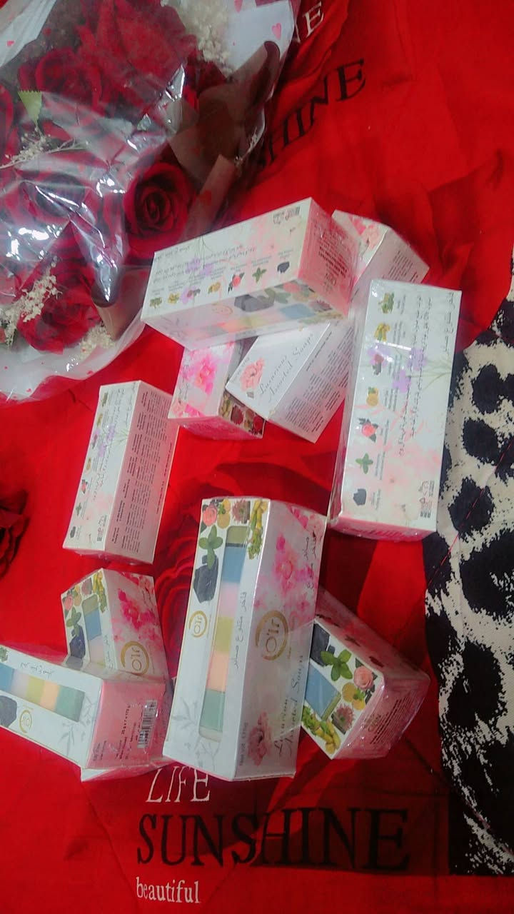 السلام عليكم حبايبي  اليوم اجاني صابون اماراتي بل اطعام كل طعم يختلف ولعطر خرافي ترطب البشره وتصفي وتبيضه بنفس الوقت وتشيل الحالات السوداء  كل هاذاا وللزباێن الحلوين 12 قطعه ب12   الباكيت ب100 وشرف بيكم  لي حب يطلب يتخل خااص وهلا وسهلا  موجود توصيل لكافه المناطق ولمحافضات توصيل داخل المحافضه واسط 300 وشرفنه  اطلبو متخسروون فدشي راقي امااراتي 🌼🔥❤


**إذا كنت صاحب هذا الإعلان وتريد حذفه لأي سبب، رجاءا أرسل رسالة إلى الدعم الفني**