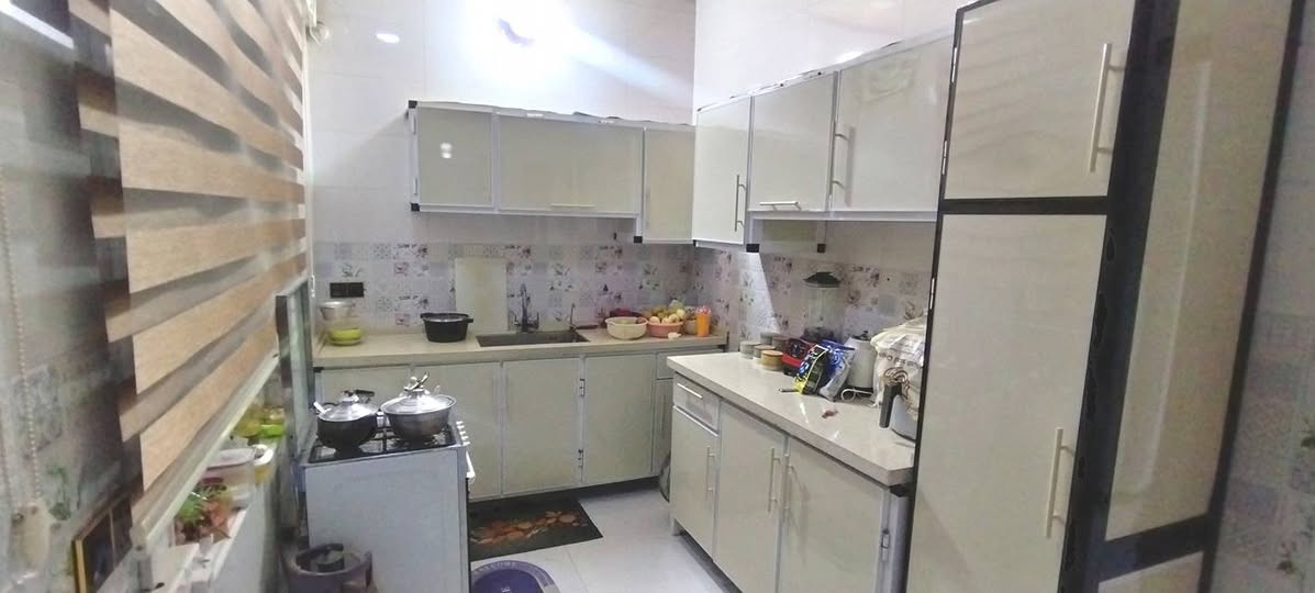 دار للبيع
طابو زراعي سند ٢٥
------------------
في الحلة الشارع الخدمي لحي الزهراء
او نادر الاولى من جهة الزراعي بنهاية فرع مول بغداد
يبعد عن حي الزيتون الجديد ٣٠٠ متر
------------------
البيت طابقين
١٢٠ متر واجهة ١٠ ونزال ١٢
------------------
الطابق الارضي يحتوي على
غرفة نوم + مطبخ + استقبال + مجمع صحيات +كليدور + طارمة + صحيات خارجية
------------------
الطابق الثاني غرفة نوم مجمع صحيات كليدور وسطح ناصي وسطح عالي
------------------
البيت بناء ٢٠٢٢
البيت جديد جدا ونضيف 100%
للاستفسار اكثر
***********
 واتساب او اتصال او خاص حلة, بابل
