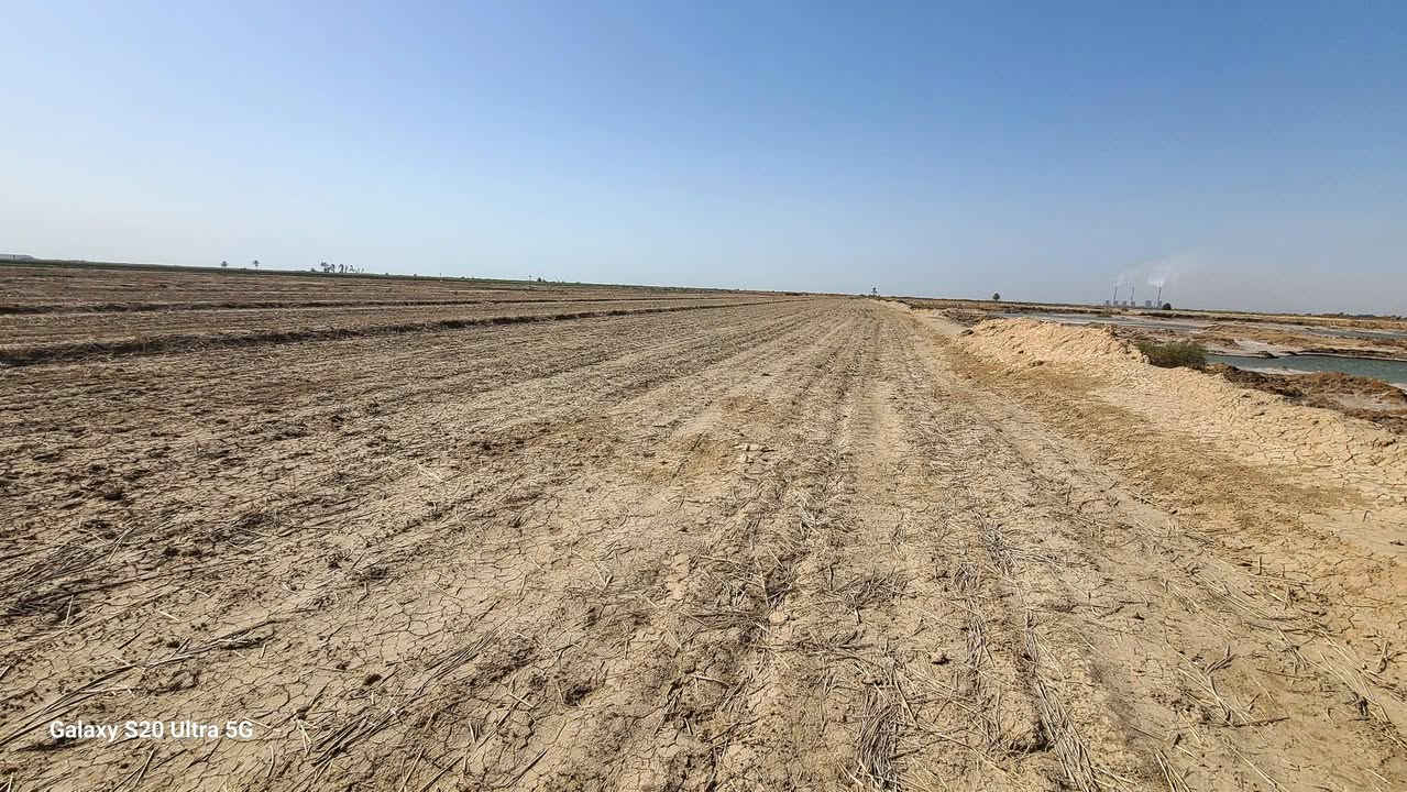 سلام عليكم ارض (كاع) سند طابو زراعي ملك مساحتها 3 دونم مع ماطور ماء سعر 15 قابل للتفاوض اي ستفسار ***********
