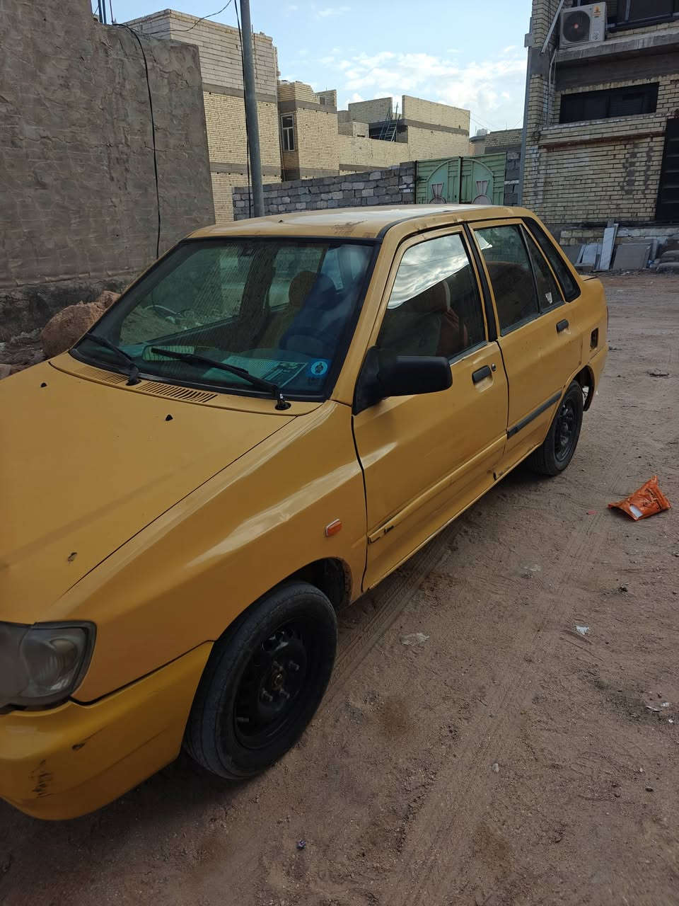 السلام عليكم
سايبا 2012 منغولي رقم بغداد مكاني كربلاء 
بيهة جاملغ وباب مبدل فقط والباقي كله نضيف 
سعرها 27 وبيهة مجال حك الجيه 
التواصل ***********
