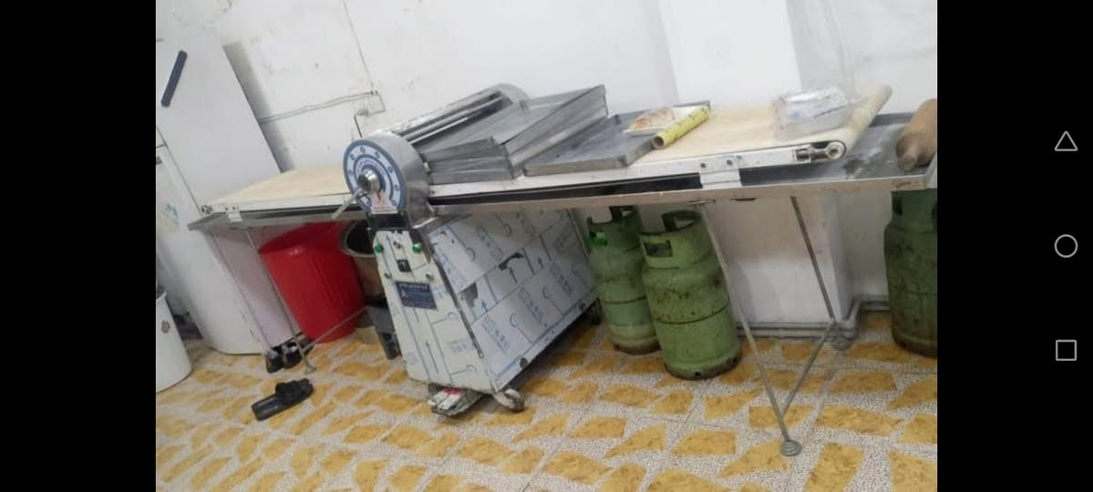 شيتر إيراني قياص ٦٠ سنتم اخوته جديد كامل كربايي سنكل ١ شهر شغل بص *********** واتساب ***********
