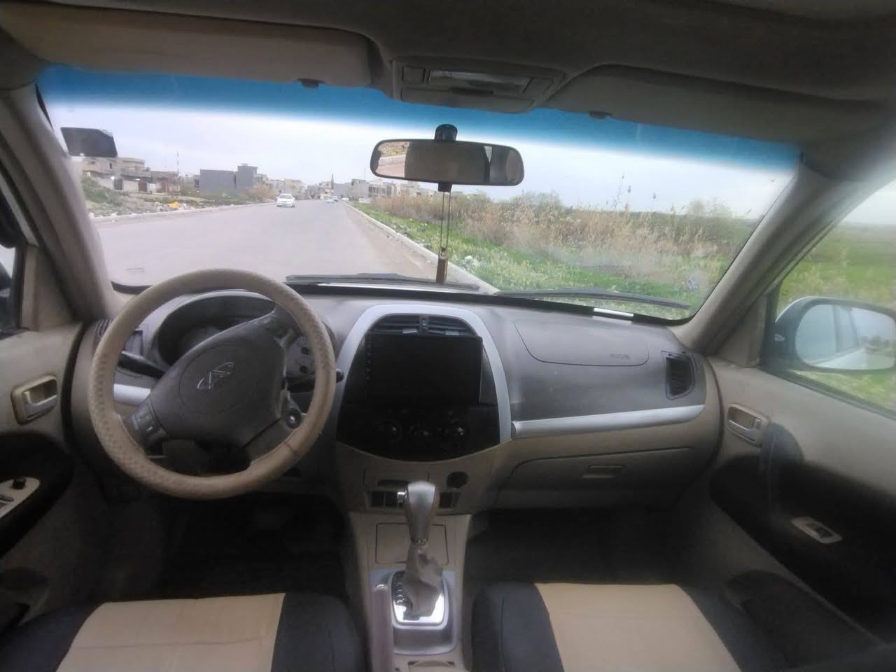 السلام عليكم
سيارة تيكو 2012 للبيع رقم مسطرة جديد شرعي بل موصل شرط تحويل كير ومحرك شرط تدفئة تبريد بشرط داخلها جديد وبيها تنتة سكف جاماات ومري كهرب شاشة كامرة كشنات جلد سيارة كلش نظيفة مال جناي سيارة ما ناقصها شي بس شغل واطلع 

السعر 66 ورقة وبيها مجال 

للاستفسار 
***********
***********
