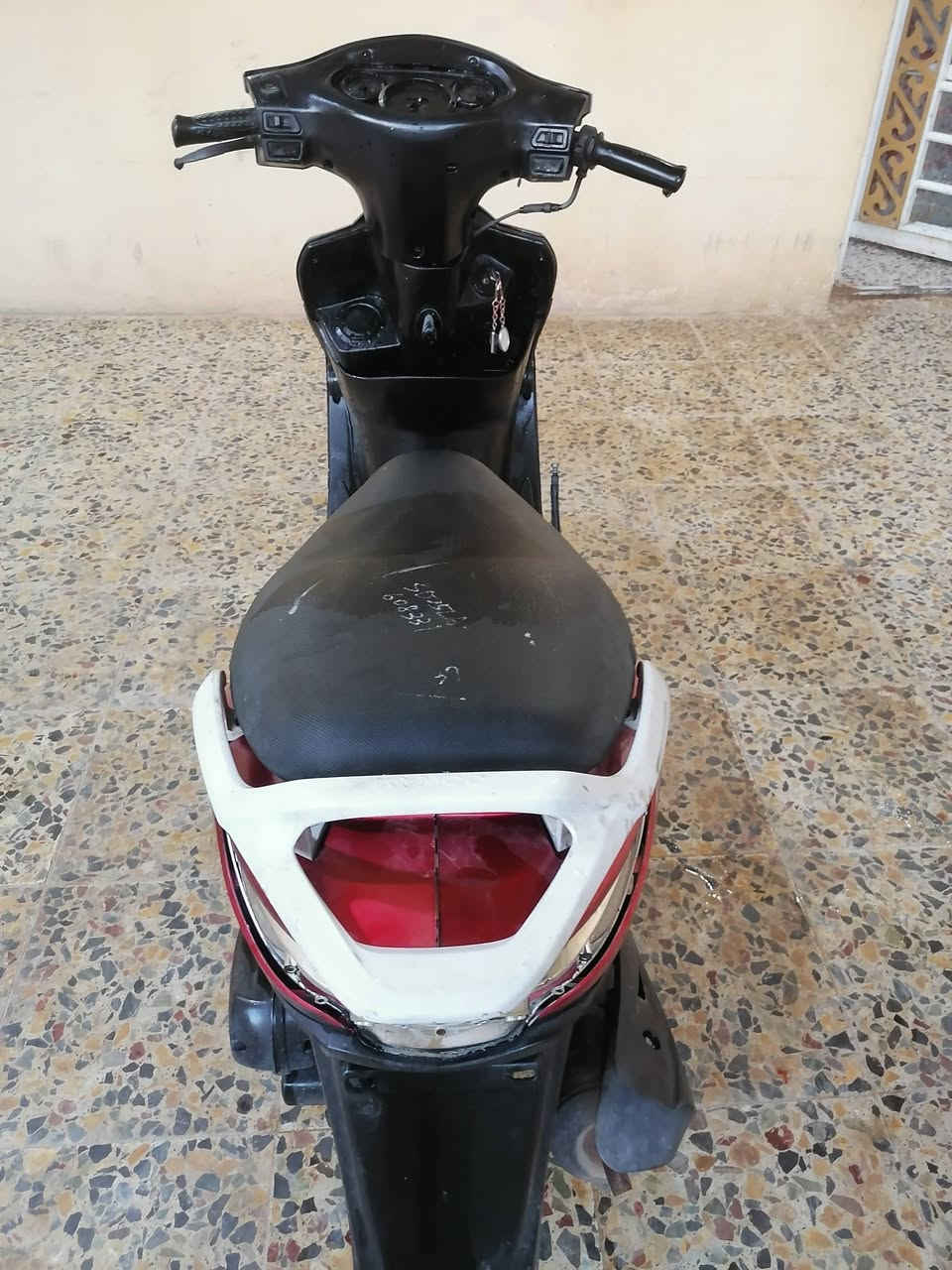 السلام عليكم ورحمة الله وبركاته
كامكو جي فور للبيع السعر ٢٢٥ بيه نجال قليل


**إذا كنت صاحب هذا الإعلان وتريد حذفه لأي سبب، رجاءا أرسل رسالة إلى الدعم الفني**