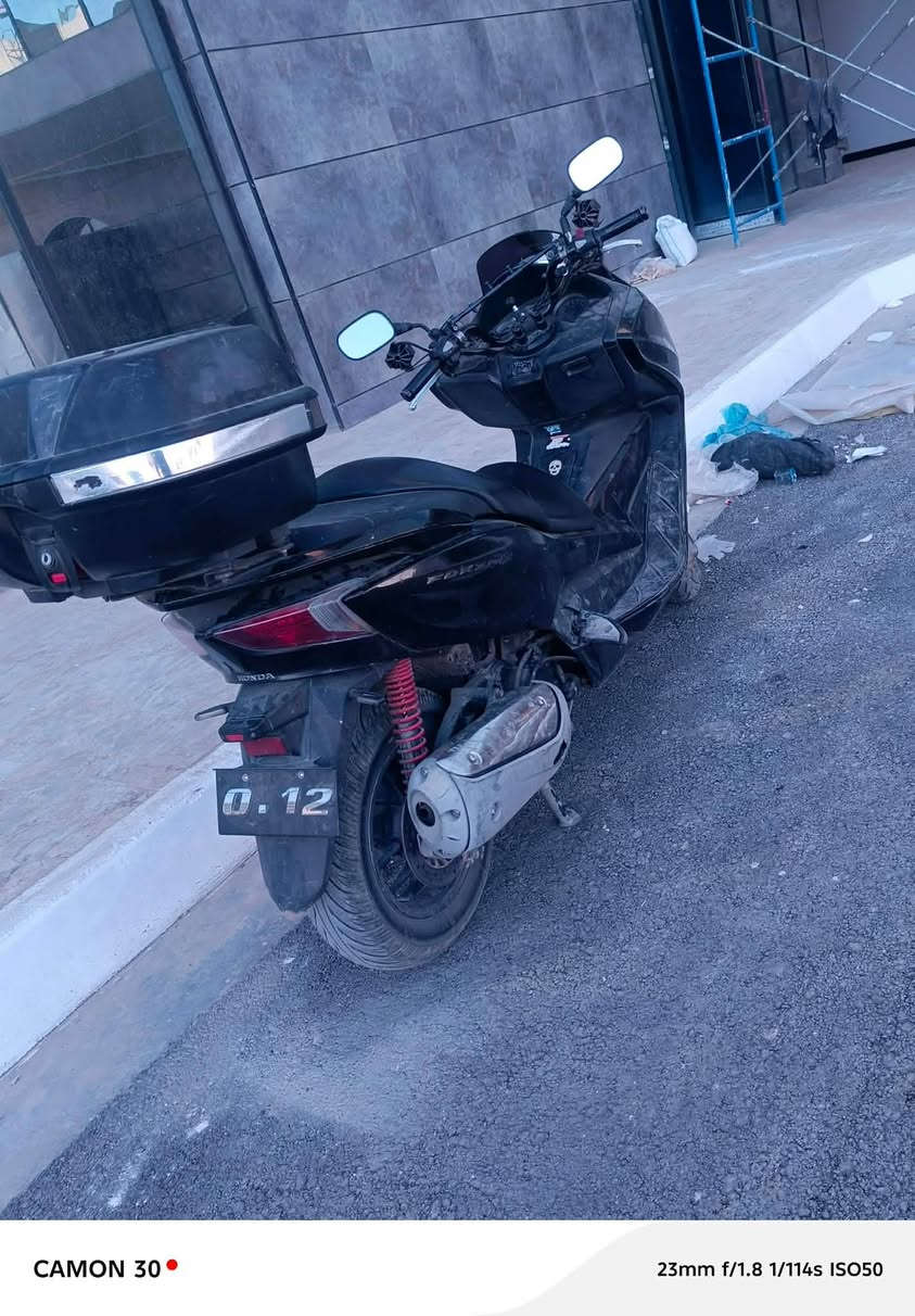 السلام عليكم 
دراجه فورزه 0\12 نظيفه يراد ترتيب بسيط 
ونوزل تبديل 

جهاز حساس
تدفئه بل يدات
نضام جي بي اس 
مانع تزلق
زنون
 
لبيع او مراوس /مكاني بغداد/الحسينيه 

***********
