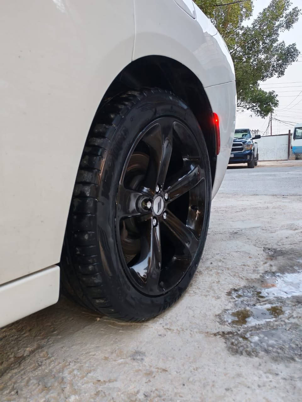 ويلات 20  مكفولات من عواج وتصليح ولحيم جدد بس مصبوغات هنه وتايراتهن للبيع او مراوس بويل ويلد مكان كربلاء ***********
