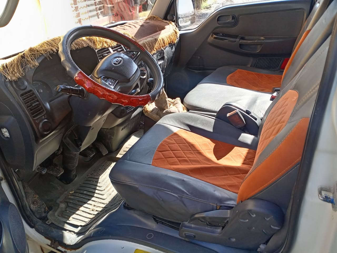 السلام عليكم كيا بنجو 2016 سياره جديده مقفوله كفاله عامه من ضربه ومن صبغ ومن تبديلرالشركه ماكينه شرط على الشركه سياره جديده رقم بابل سنويه لل 29 تحويل ثاني يوم مكان السياره بابل النيل السعر 116 وبيها مجال حق الجيه الاستفسار على هذا الرقم ***********
